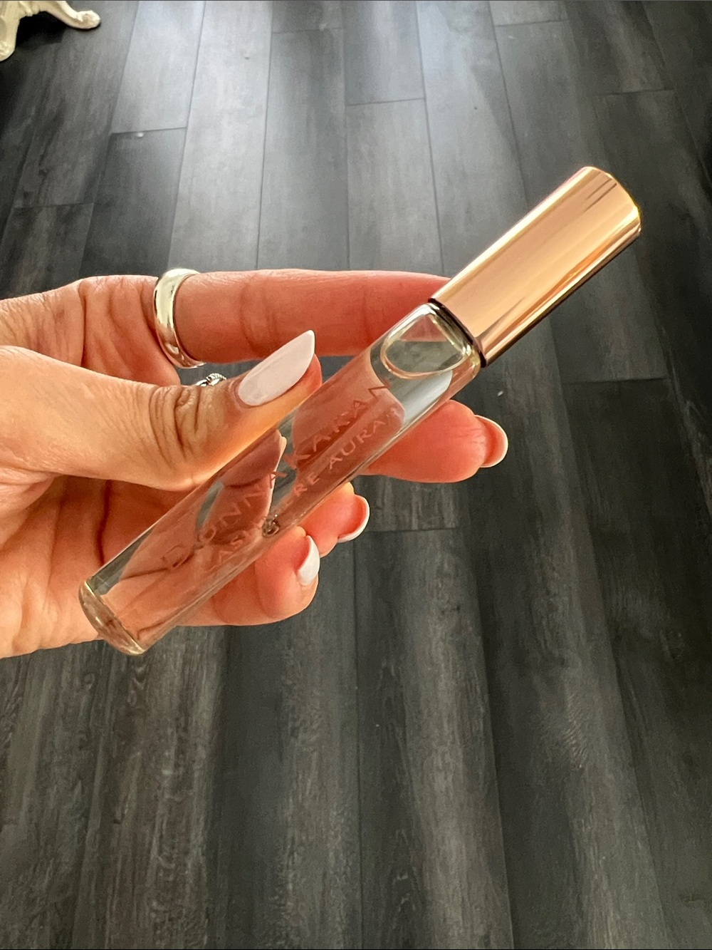 Donna Karan Cashmere Aura Rollerball EAU DE Parfume fragrance